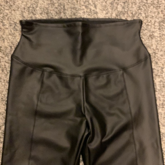 Leggings shaping faux leather by yummie - Picture 4 of 9